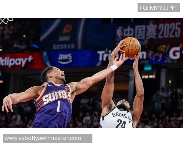 布克第三节火力全开13投7中狂砍19分助攻带领球队缩小分差至个位数